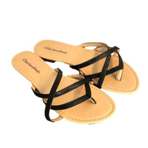 NWT Womens Cityclassified size 9 black slide thong sandal